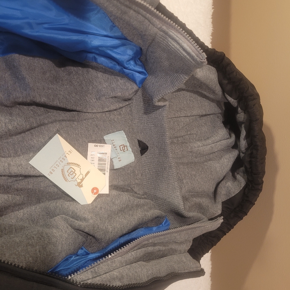 Classic Club Youth Extra Large Black and Grey Puffer Jacket